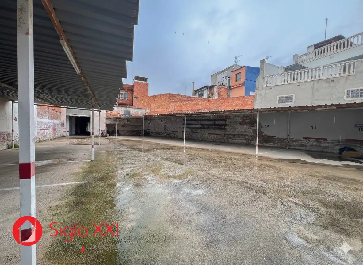 Aparcament de Edifici en venda en La Vall d'Uixó