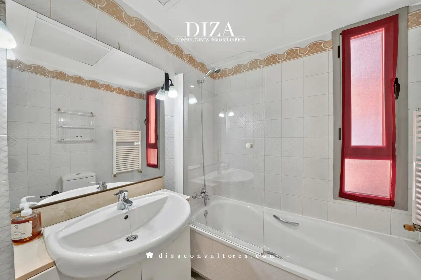 Bathroom of Flat for rent in Madrid  with Air Conditioner, Heating and Terrace