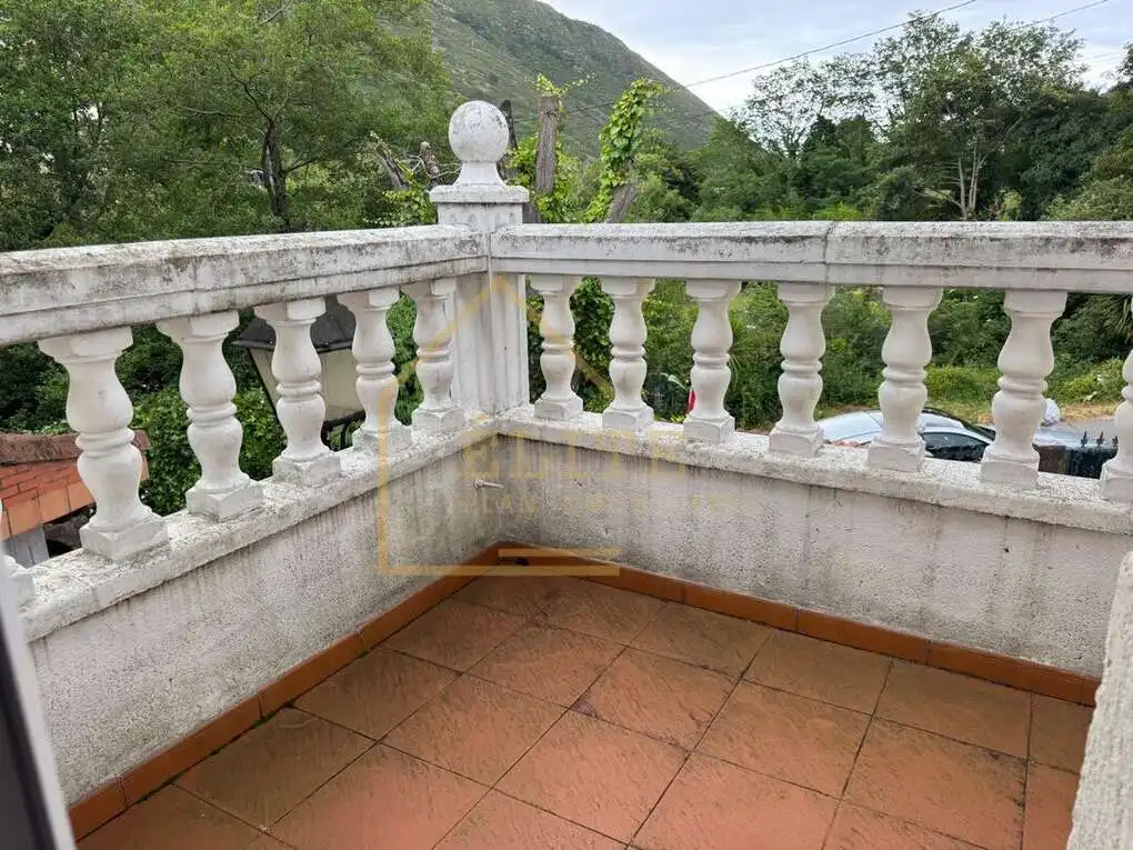 Terrace of Houses for sale in Castro-Urdiales  with Air Conditioner, Heating and Storage room