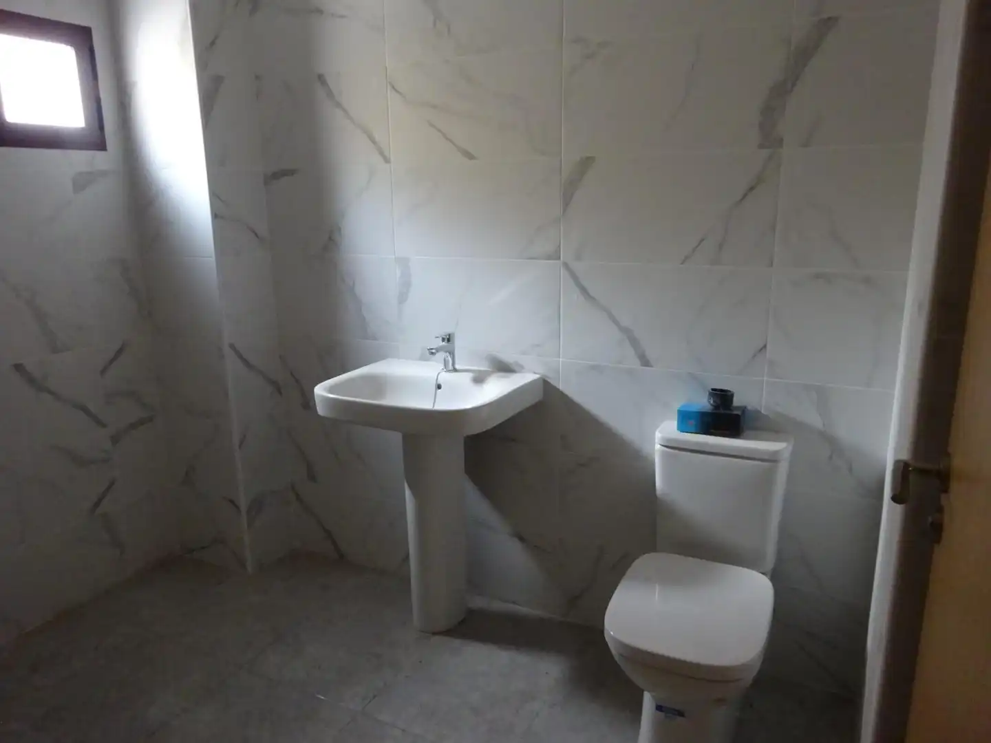 Baño de Oficina de alquiler en Vila-real con Trastero
