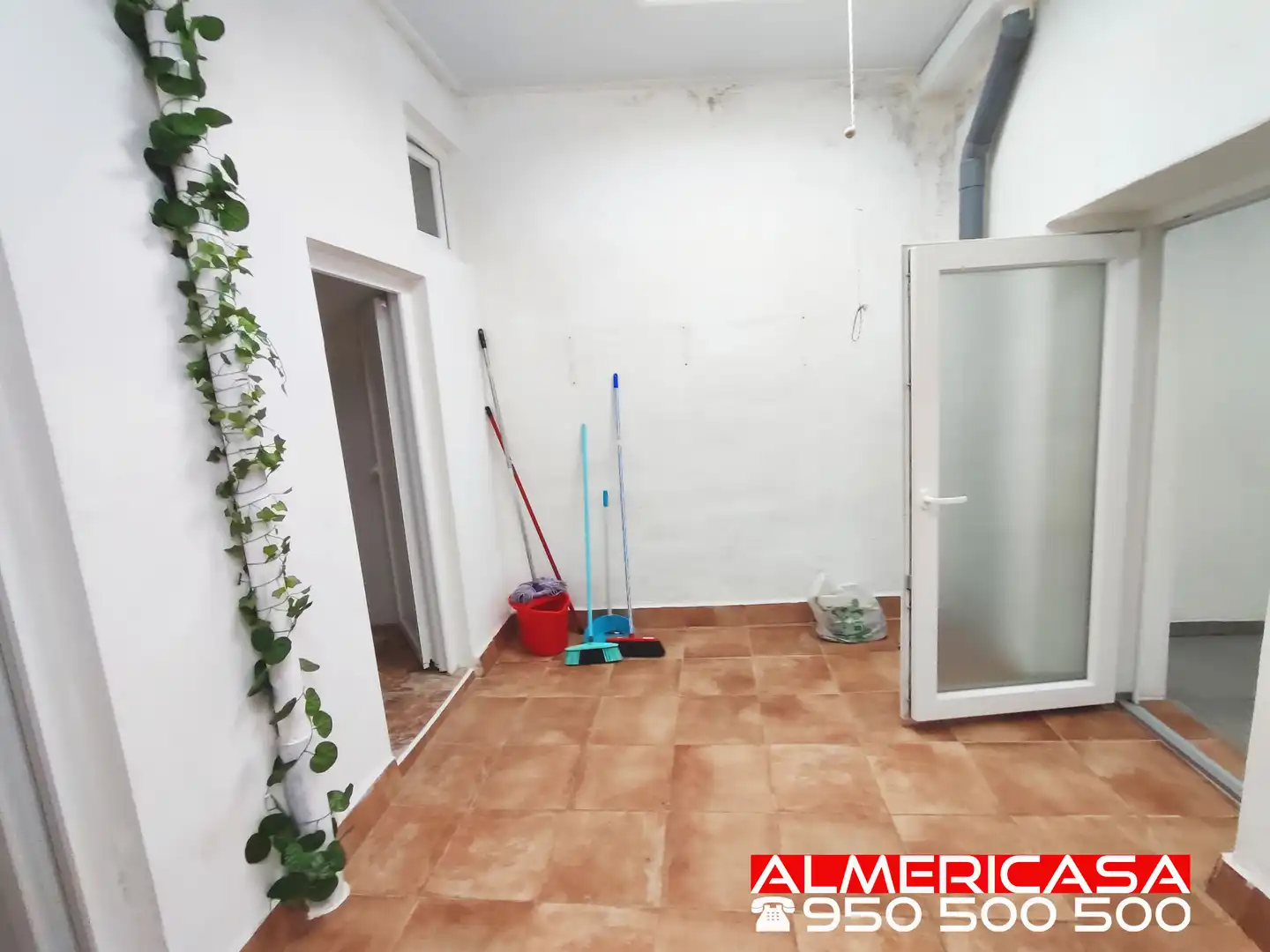 Casa adosada en venta en Almería con Jardín privado