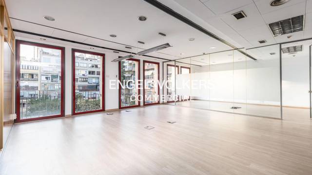 Oficina en Alquiler en Dreta de l'Eixample