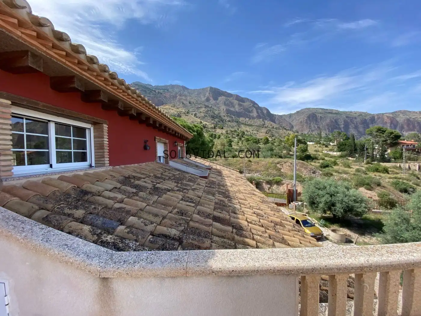Vista exterior de Casa o xalet en venda en Orihuela amb Aire condicionat, Jardí privat i Terrassa