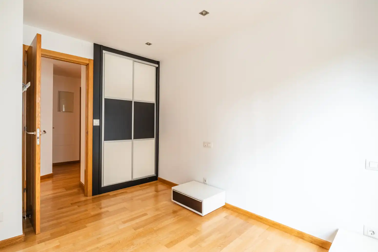 Habitación de Piso de alquiler en San Martín del Rey Aurelio con Calefacción, Terraza y Trastero