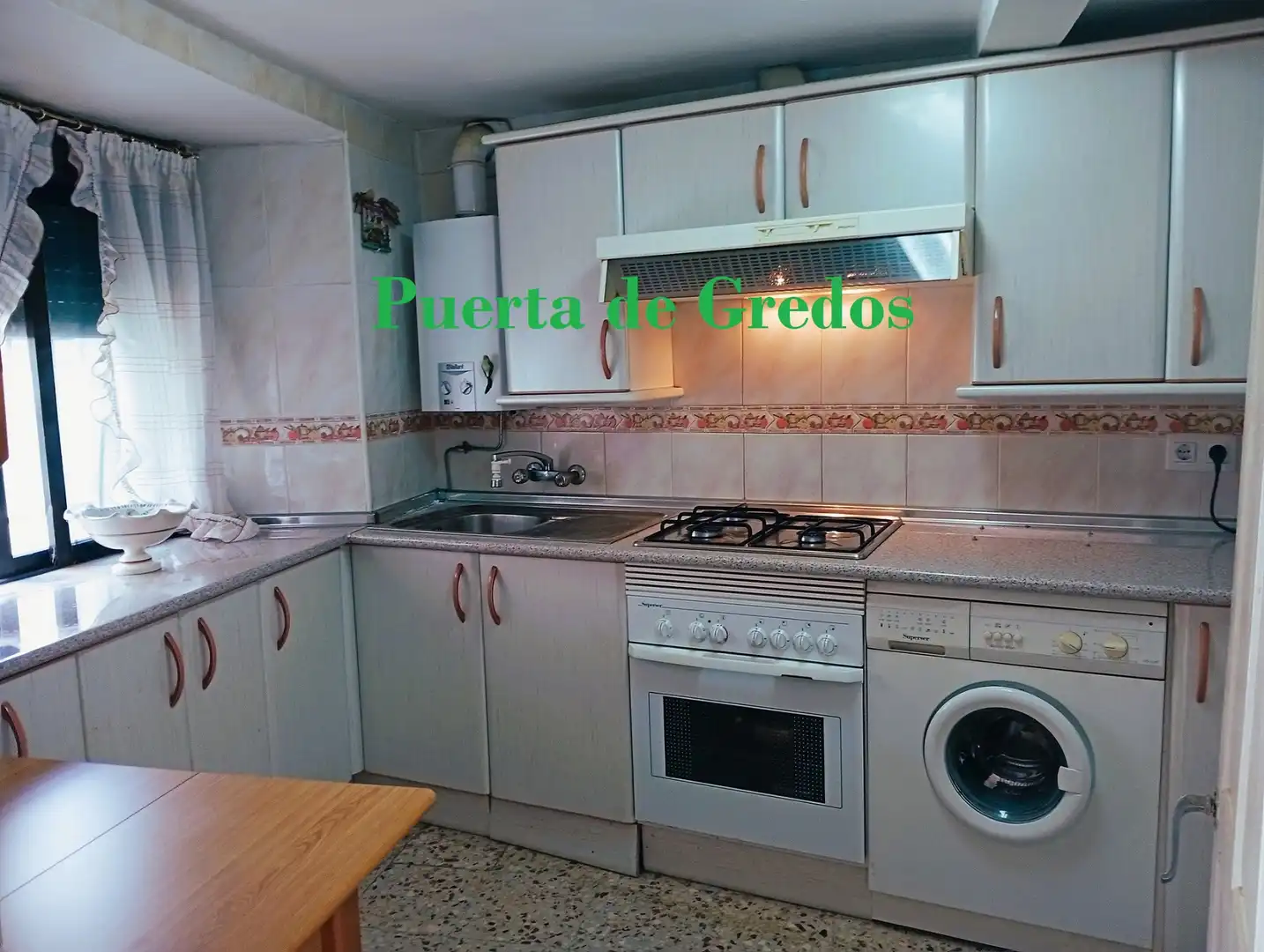 Cocina de Casa o chalet en venta en Bohoyo con Amueblado