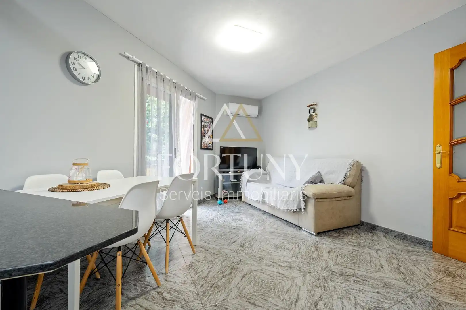 Living room of Flat for sale in Reus  with Air Conditioner, Heating and Balcony