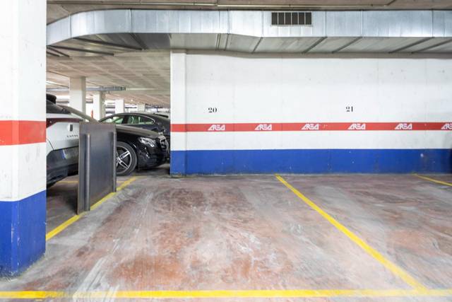 Garaje en Venta en Carrer de Maria Aurèlia Capmany i Farnés, 6 en La Llagosta