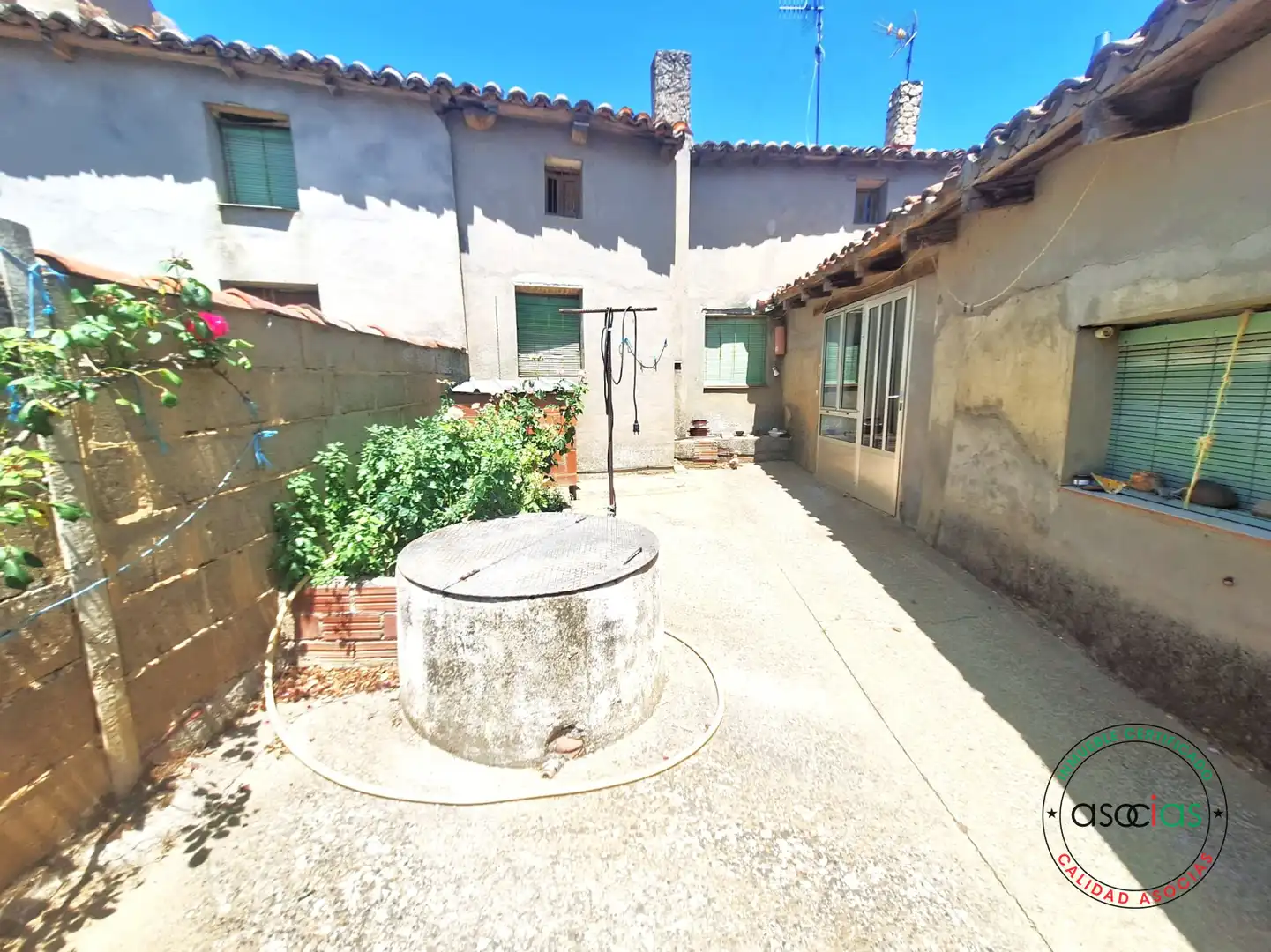 Exterior view of Detached homes for sale in Sahagún  with Heating, Private garden and Storage room