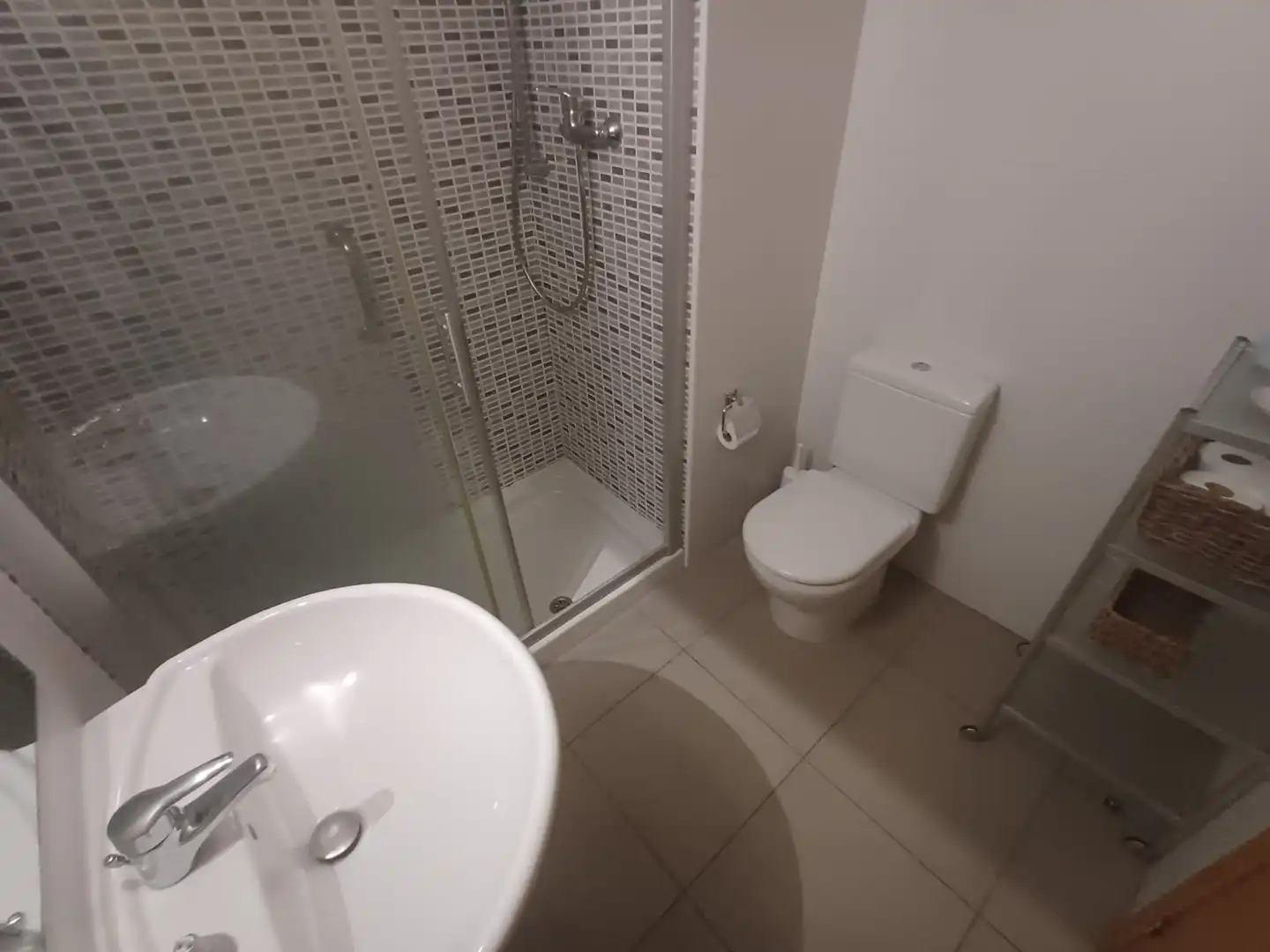 Baño de Piso en venta en Sant Adrià de Besòs con Aire acondicionado, Calefacción y Jardín privado