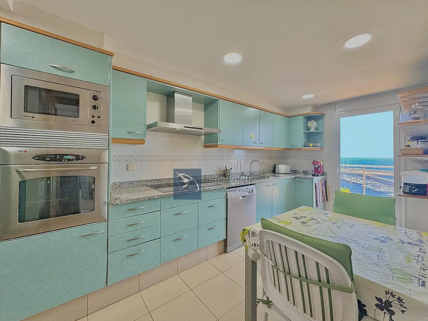 Cocina de Ático en venta en Palamós con Aire acondicionado, Calefacción y Terraza