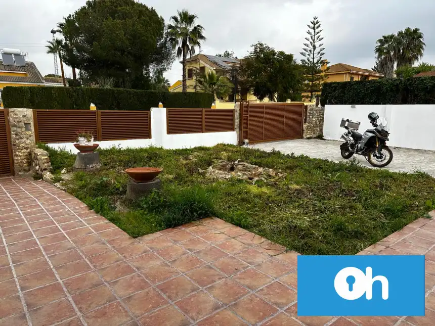 Casa adosada en venta en Calle Ciprés , 8, Dehesa - Monacilla