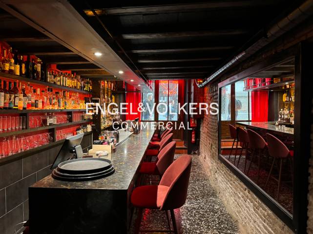 Local comercial en Alquiler en Sant Pere, Sta. Caterina i la Ribera