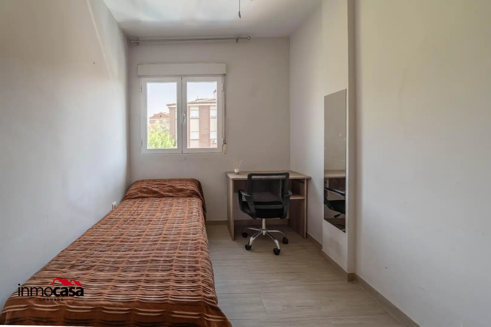 Habitación de Piso en venta en Granada con Aire acondicionado, Calefacción y Terraza