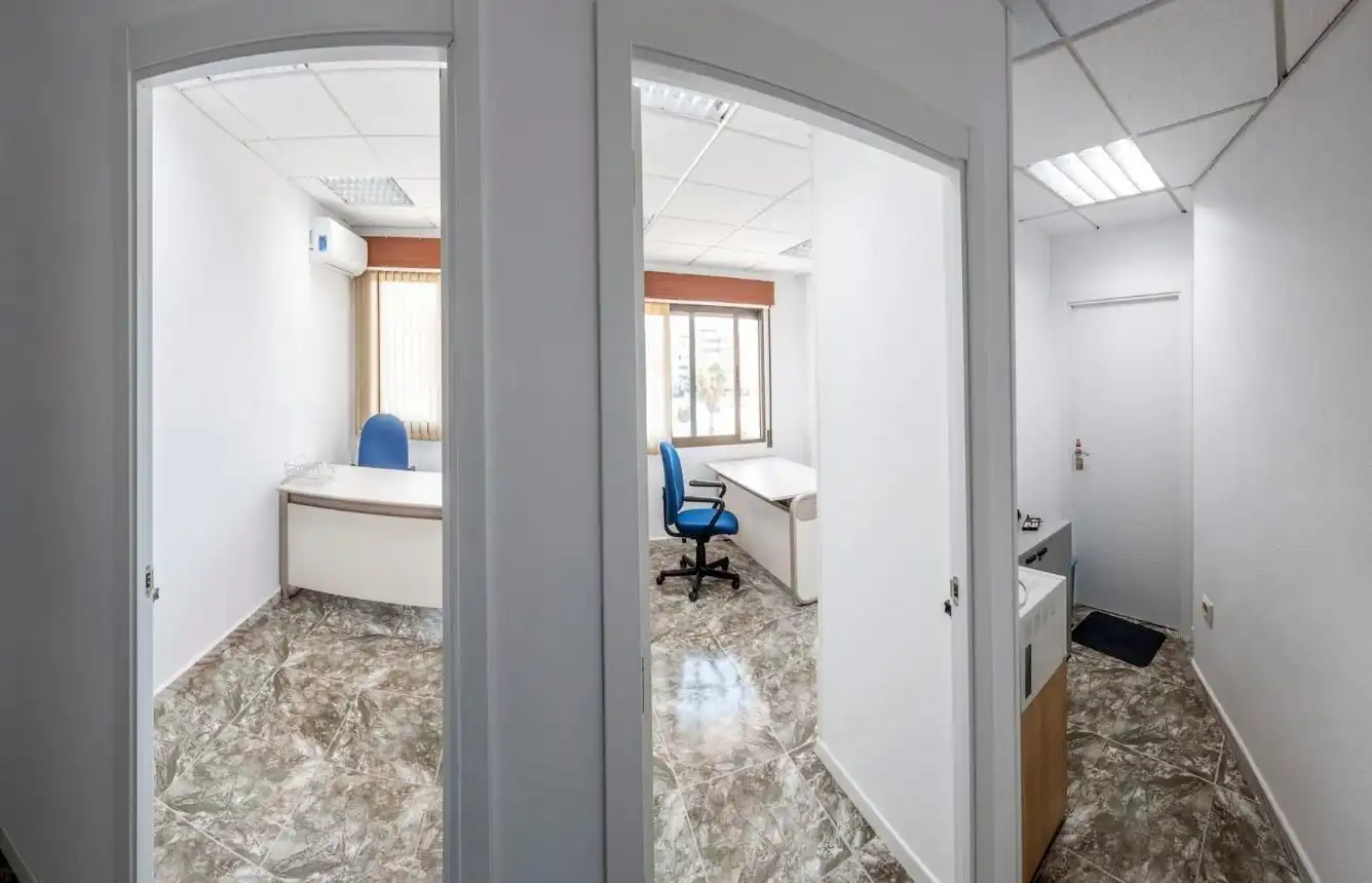 Oficina de alquiler en Parla con Aire acondicionado, Calefacción y Amueblado