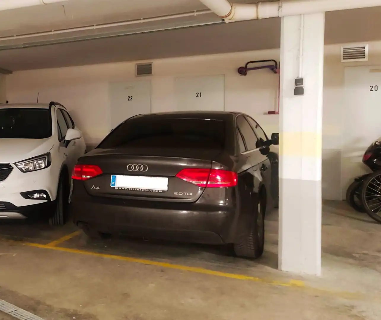 Parkplatz von Wohnung zum Verkauf in Ares mit Heizung, Parkett und Abstellraum