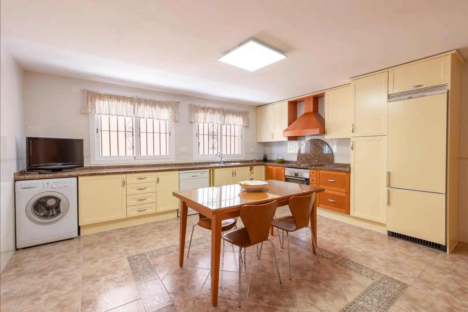 Cocina de Casa o chalet en venta en Granada con Aire acondicionado, Calefacción y Terraza