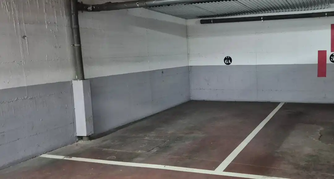 Parking of Flat for rent in Madrid  with Air Conditioner, Heating and Private garden