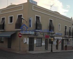 Vista exterior de Edifici en venda en La Puebla del Río