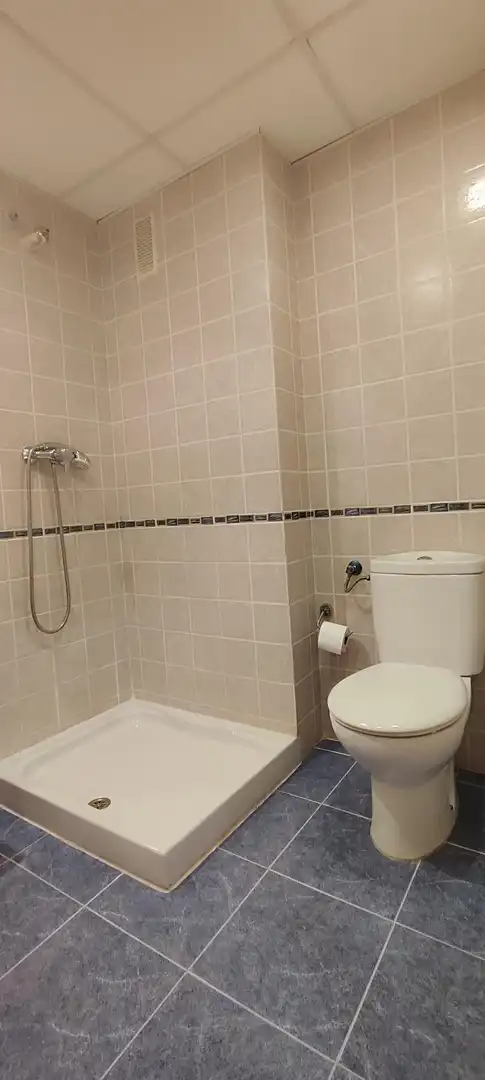 Bany de Pis de lloguer en Torrent amb Aire condicionat, Calefacció i Parquet