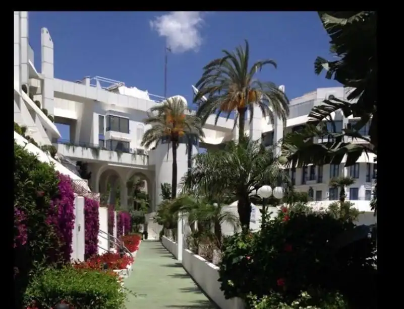 Außenansicht von Maisonette zur Miete in Marbella mit Klimaanlage, Heizung und Möbliert