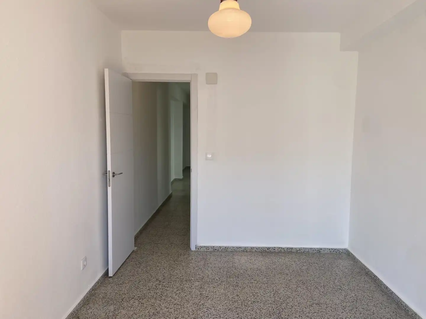 Piso en venta en Avenida ALMOGAVARES