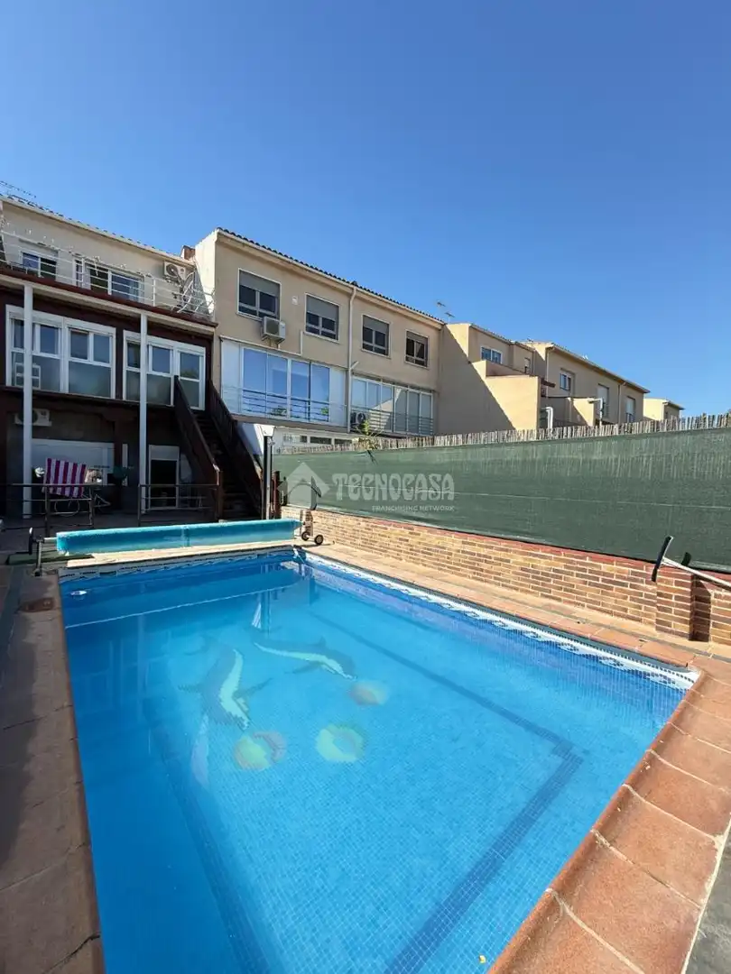Semi-detached house for sale in Parque Coimbra