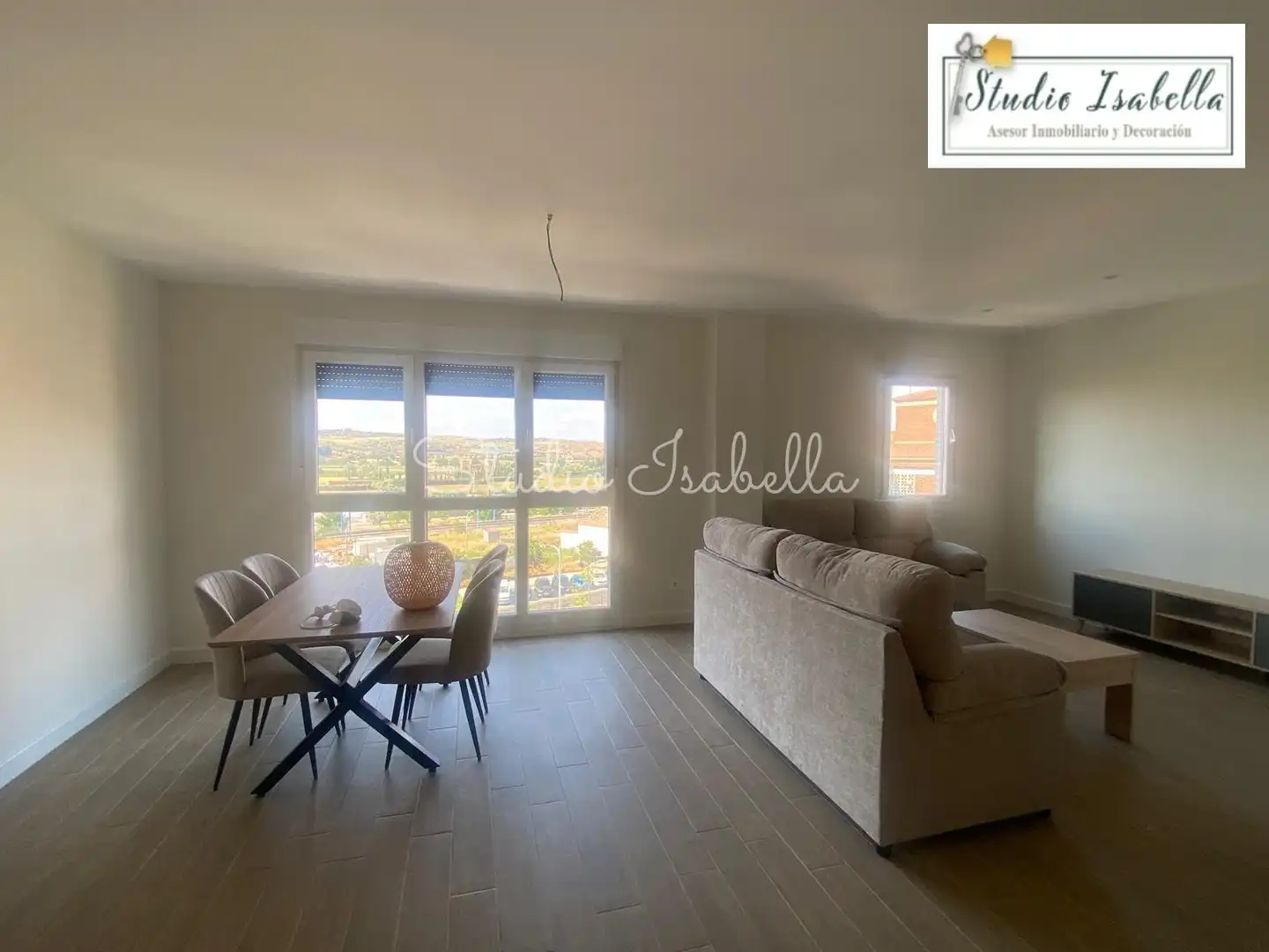 Living room of Duplexes for share in Toledo  with Air Conditioner, Heating and Terrace