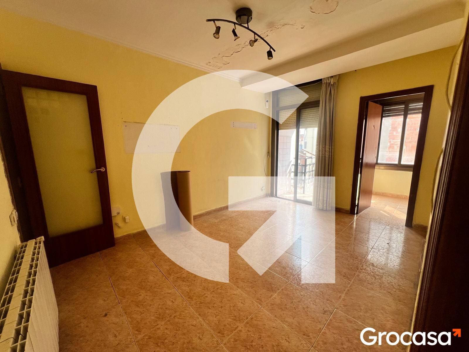Sala d'estar de Àtic en venda en L'Hospitalet de Llobregat amb Forn i Balcó