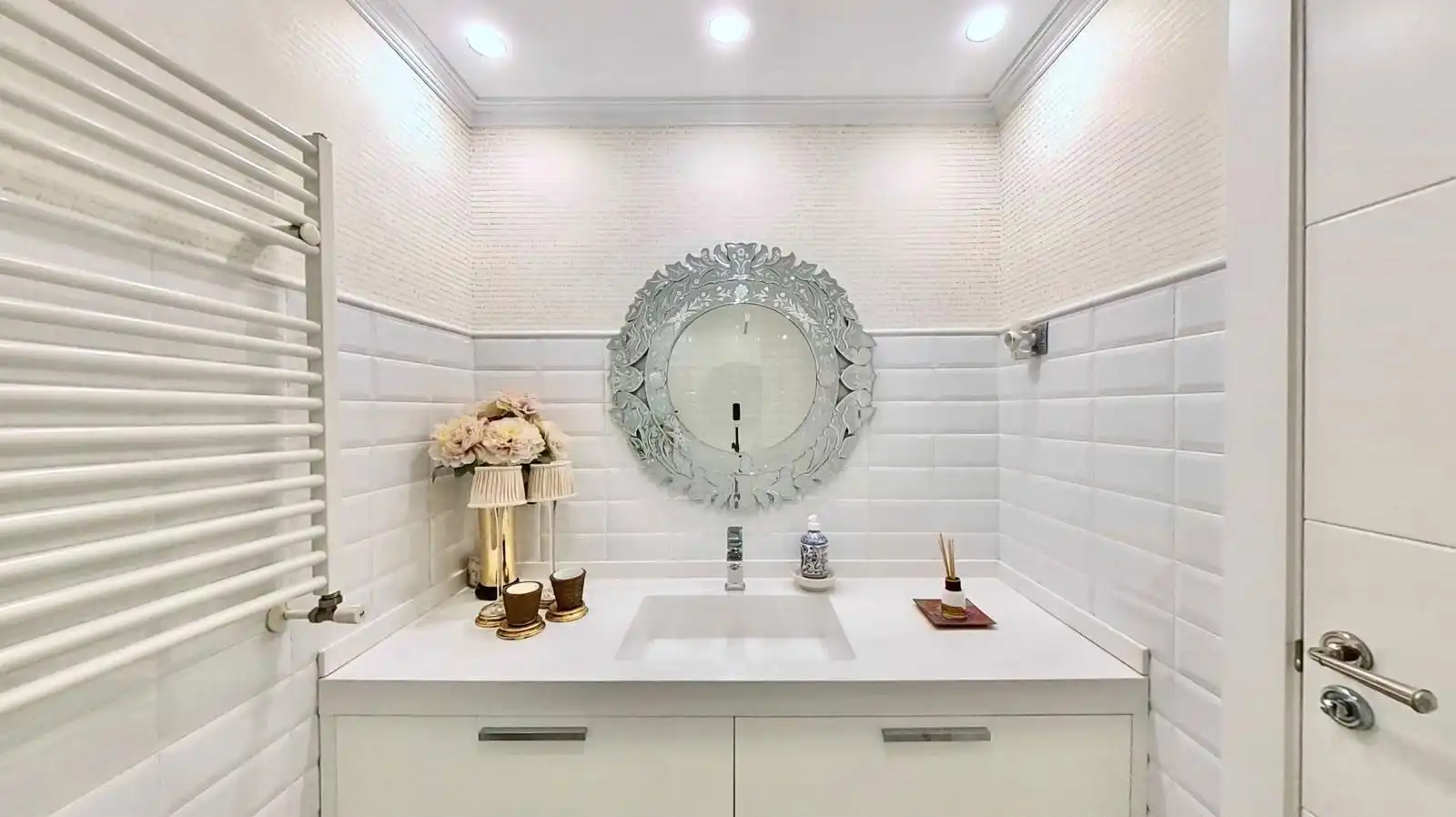 Baño de Apartamento en venta en Boadilla del Monte con Aire acondicionado, Calefacción y Jardín privado