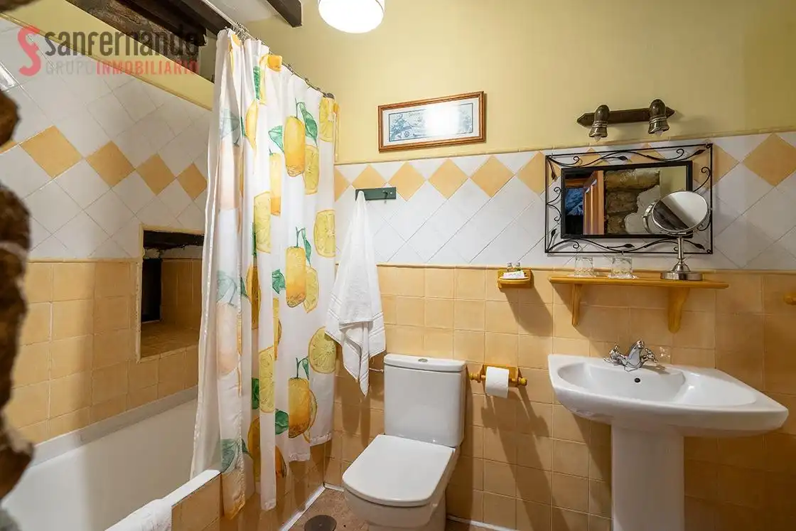 Baño de Edificio en venta en Mazcuerras