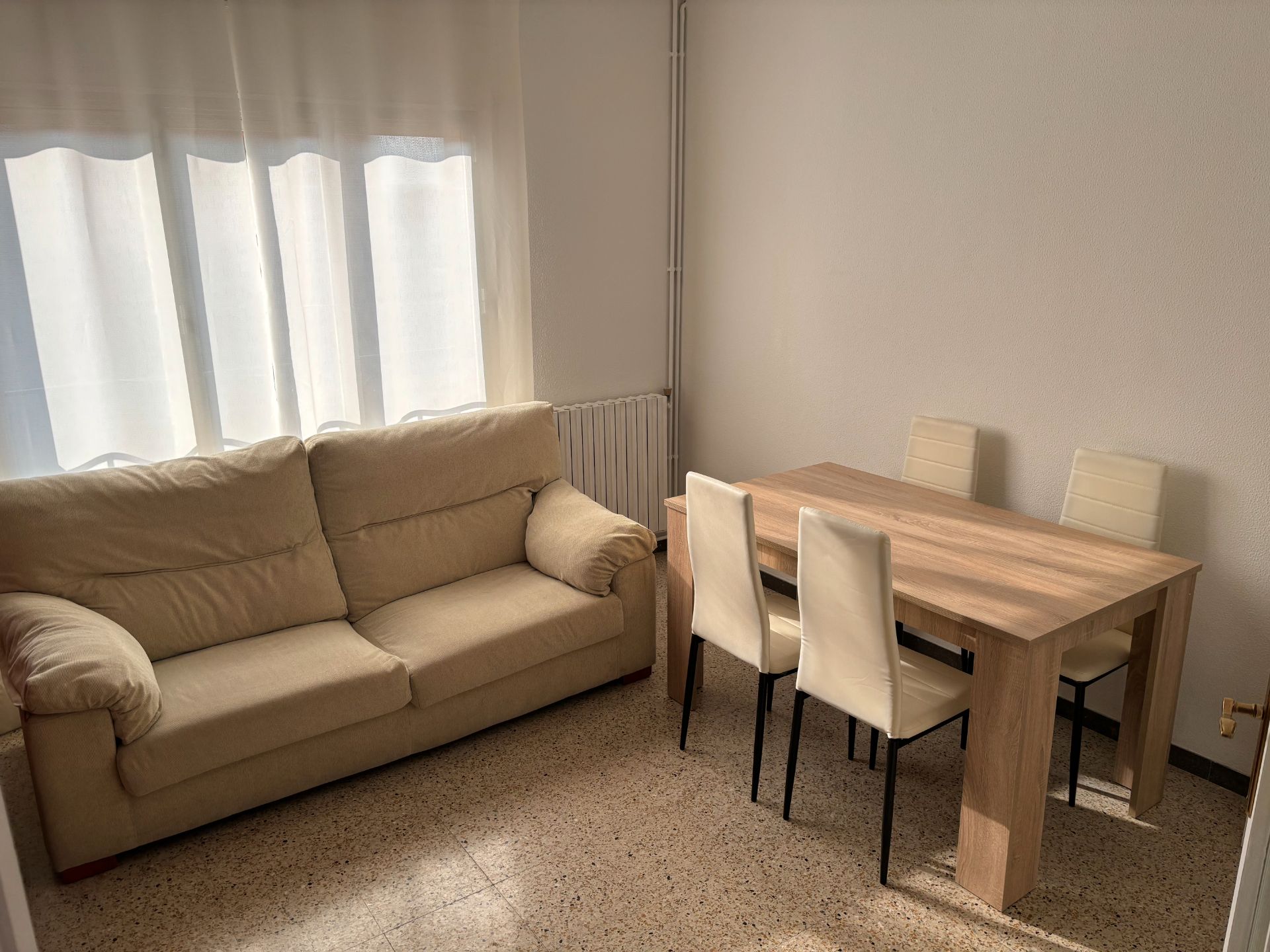 Sala d'estar de Pis de lloguer en  Lleida Capital amb Aire condicionat, Calefacció i Moblat