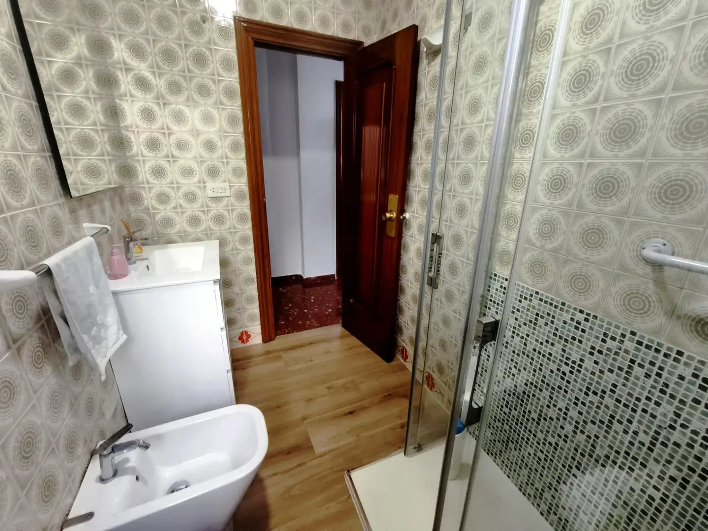 Bathroom of Attic for rent in Maracena  with Terrace, Furnished and Balcony