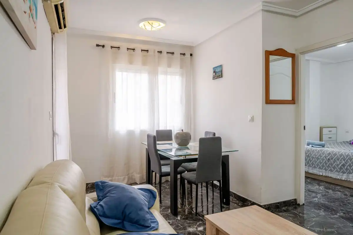 Flat with terrace for sale in Calle Moriones, imagen 5