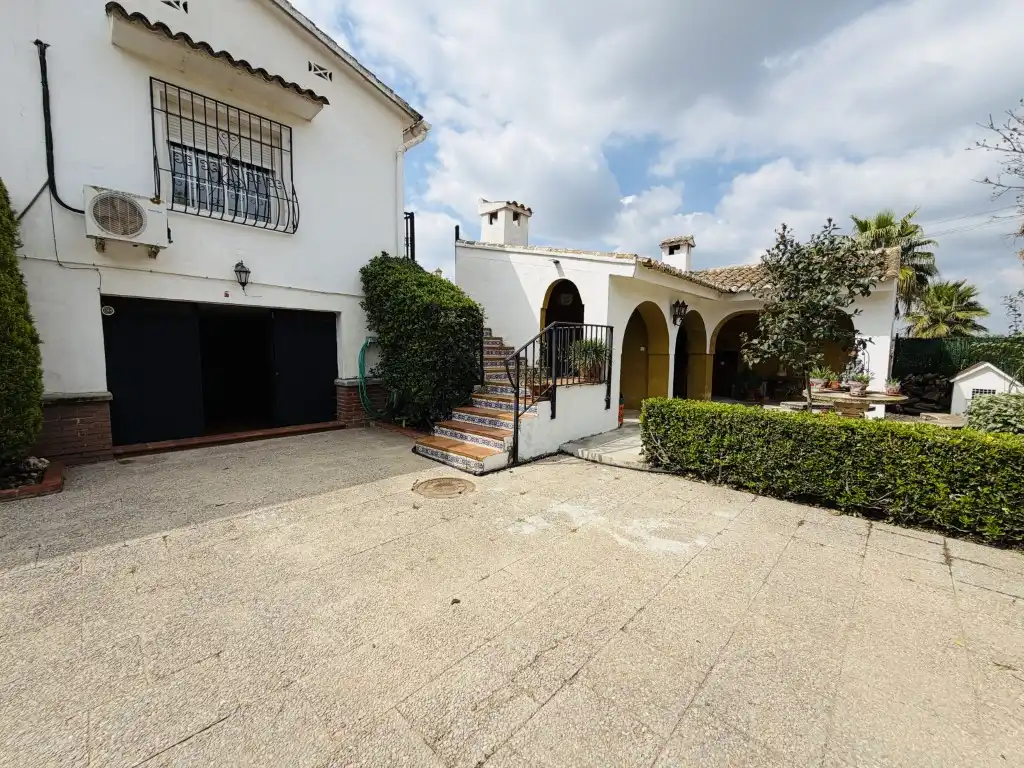 Vista exterior de Casa o chalet en venta en Valencia