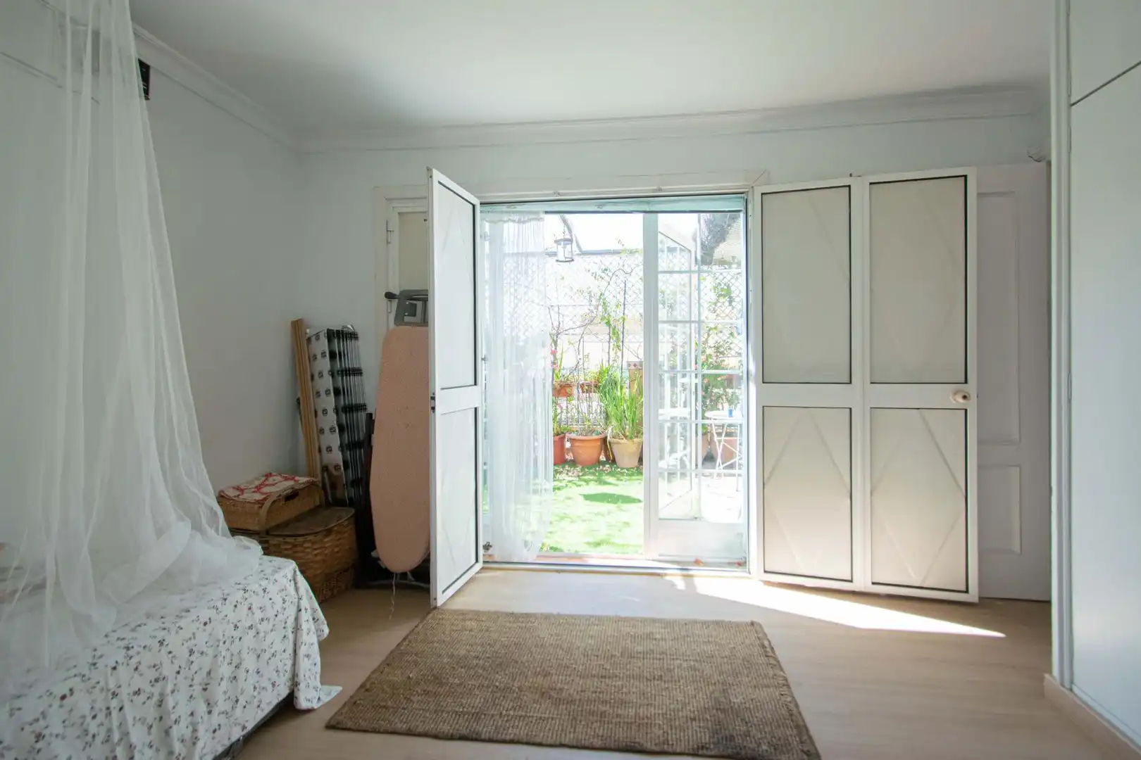 Dormitori de Casa o xalet en venda en Sevilla amb Aire condicionat i Terrassa