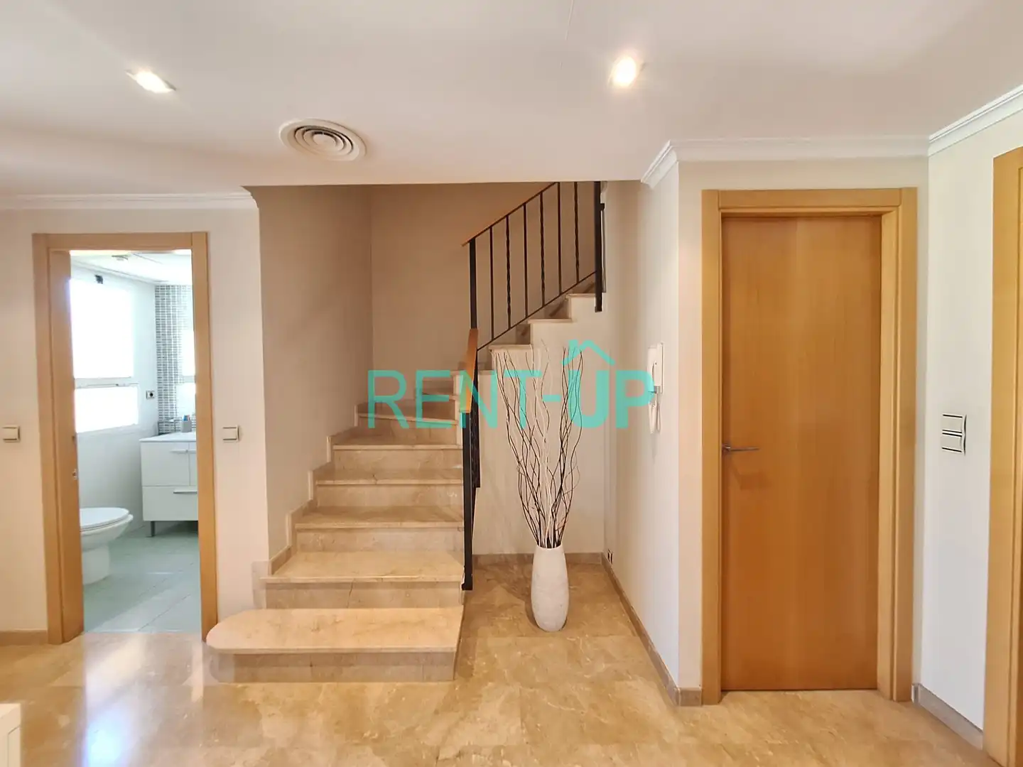 Casa adosada en venta en Novelé  / Novetlè con Aire acondicionado, Jardín privado y Terraza