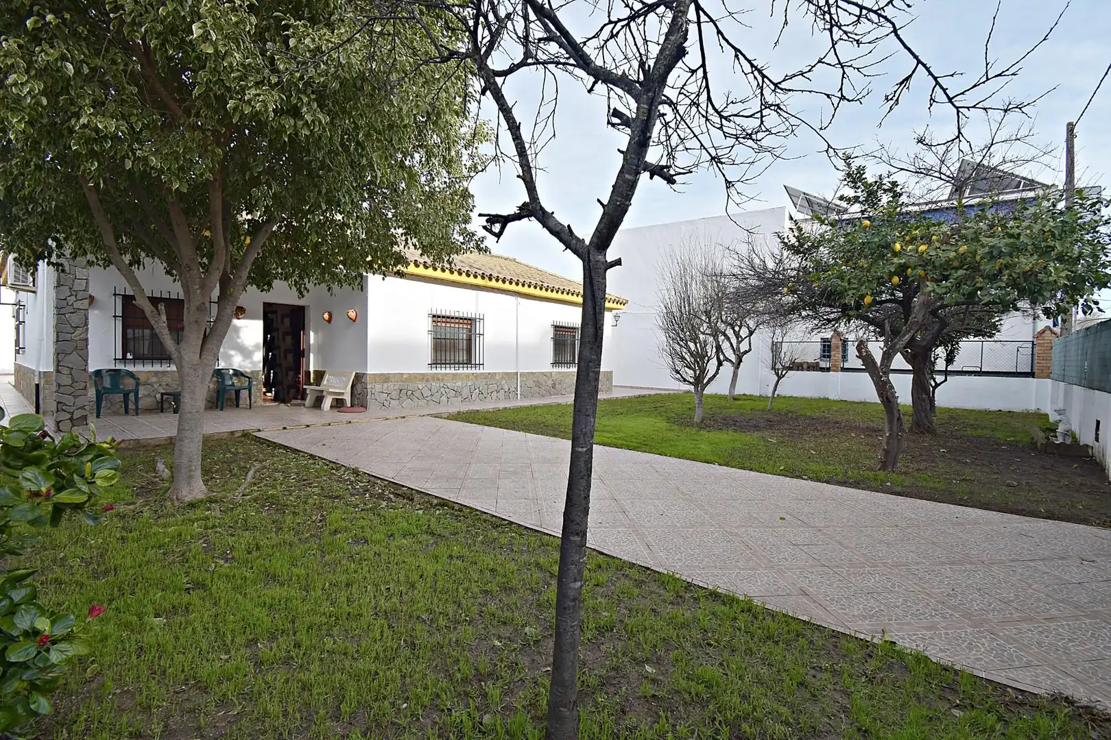 Exterior view of Houses for sale in Jerez de la Frontera  with Air Conditioner and Private garden