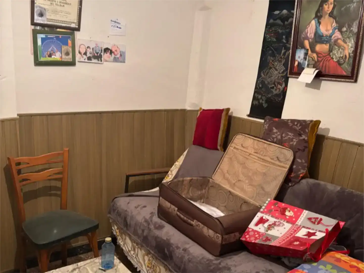 Sala d'estar de Finca rústica en venda en Alcazarén amb Jardí privat, Parquet i Moblat