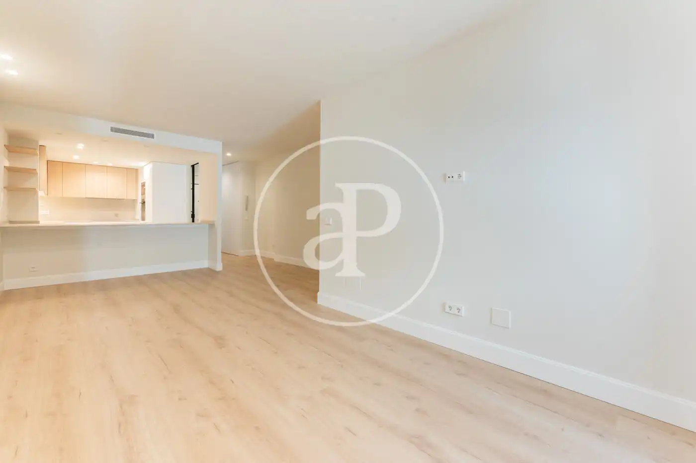 Wohnzimmer von Wohnung zur Miete in Madrid mit Klimaanlage, Heizung und Privatgarten
