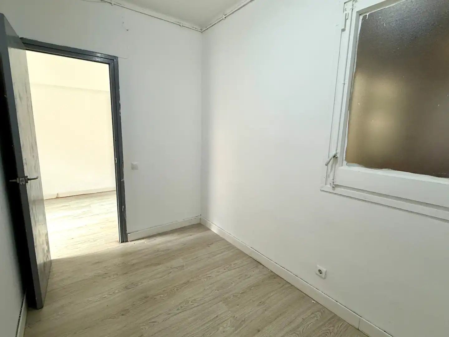 Schlafzimmer von Wohnung zum Verkauf in Barcelona mit Parkett und Alarm