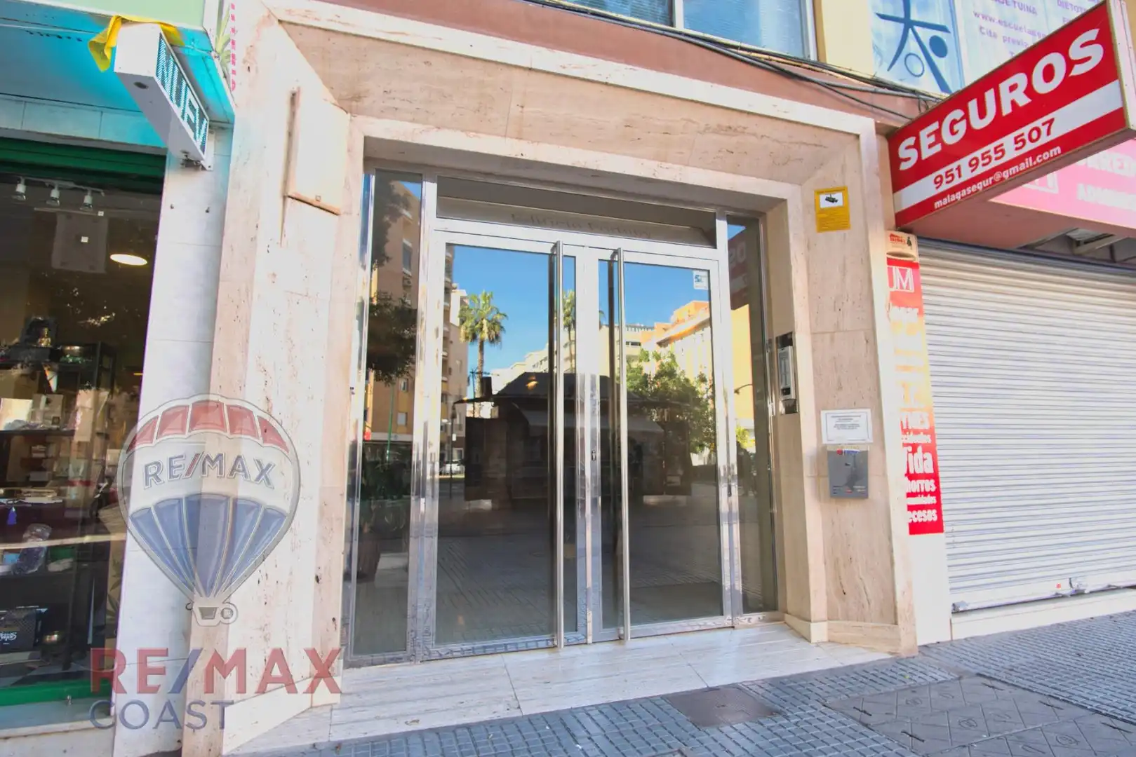 Vista exterior de Piso en venta en Málaga con Terraza y Alarma