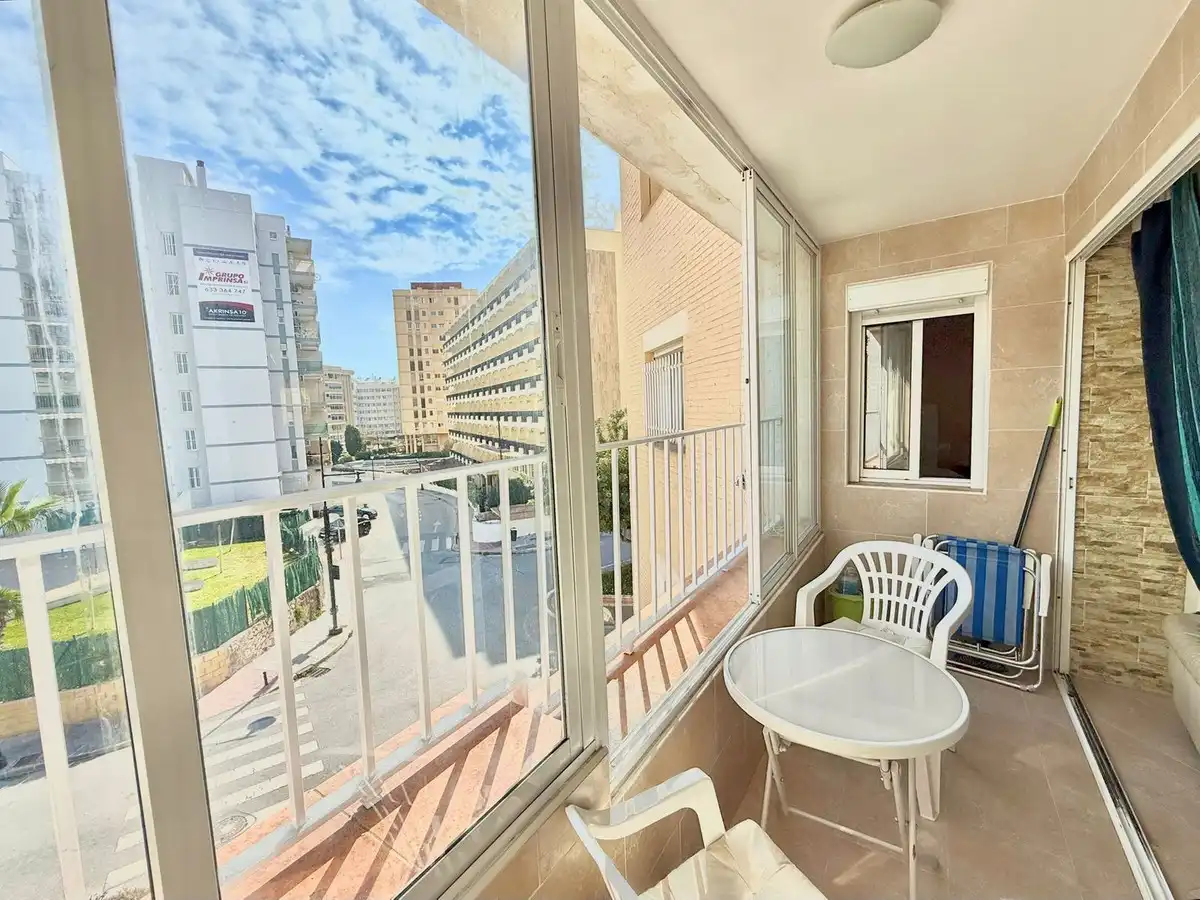 Vista exterior de Apartamento en venta en Fuengirola con Piscina, Amueblado y Piscina comunitaria