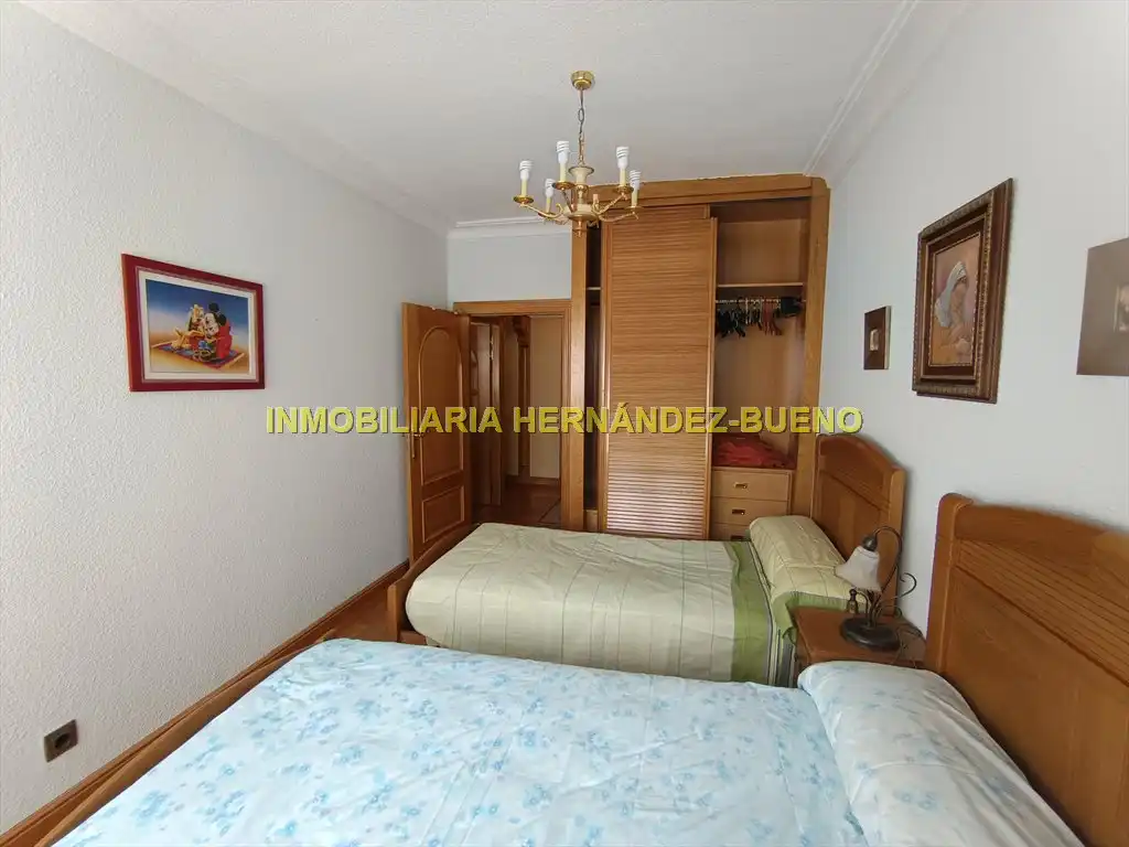 Habitación de Piso de alquiler en Salamanca con Calefacción, Amueblado y Balcón