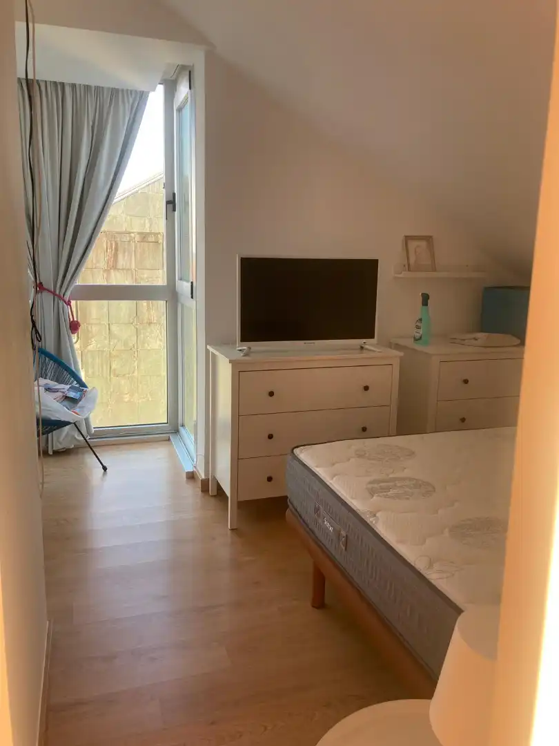 Habitación de Ático de alquiler en Ribeira con Terraza y Amueblado