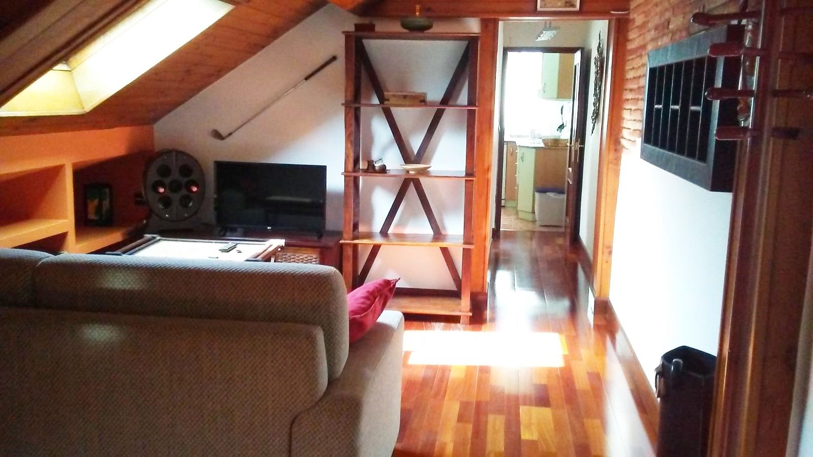 Sala d'estar de Àtic en venda en Bilbao  amb Calefacció i Moblat