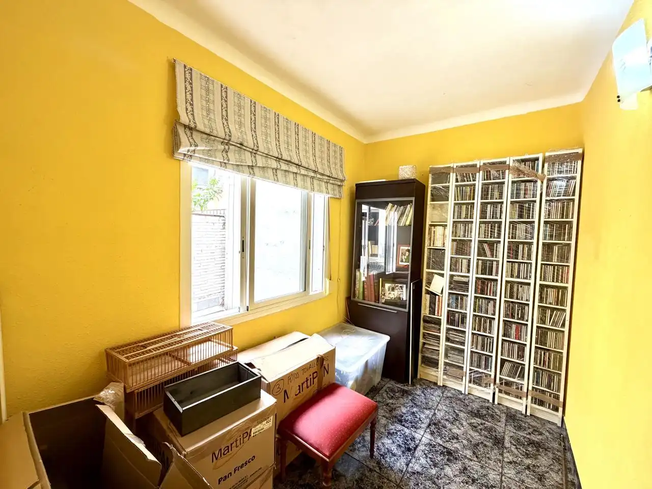 Bedroom of Flat for sale in Barcelona  with Air Conditioner
