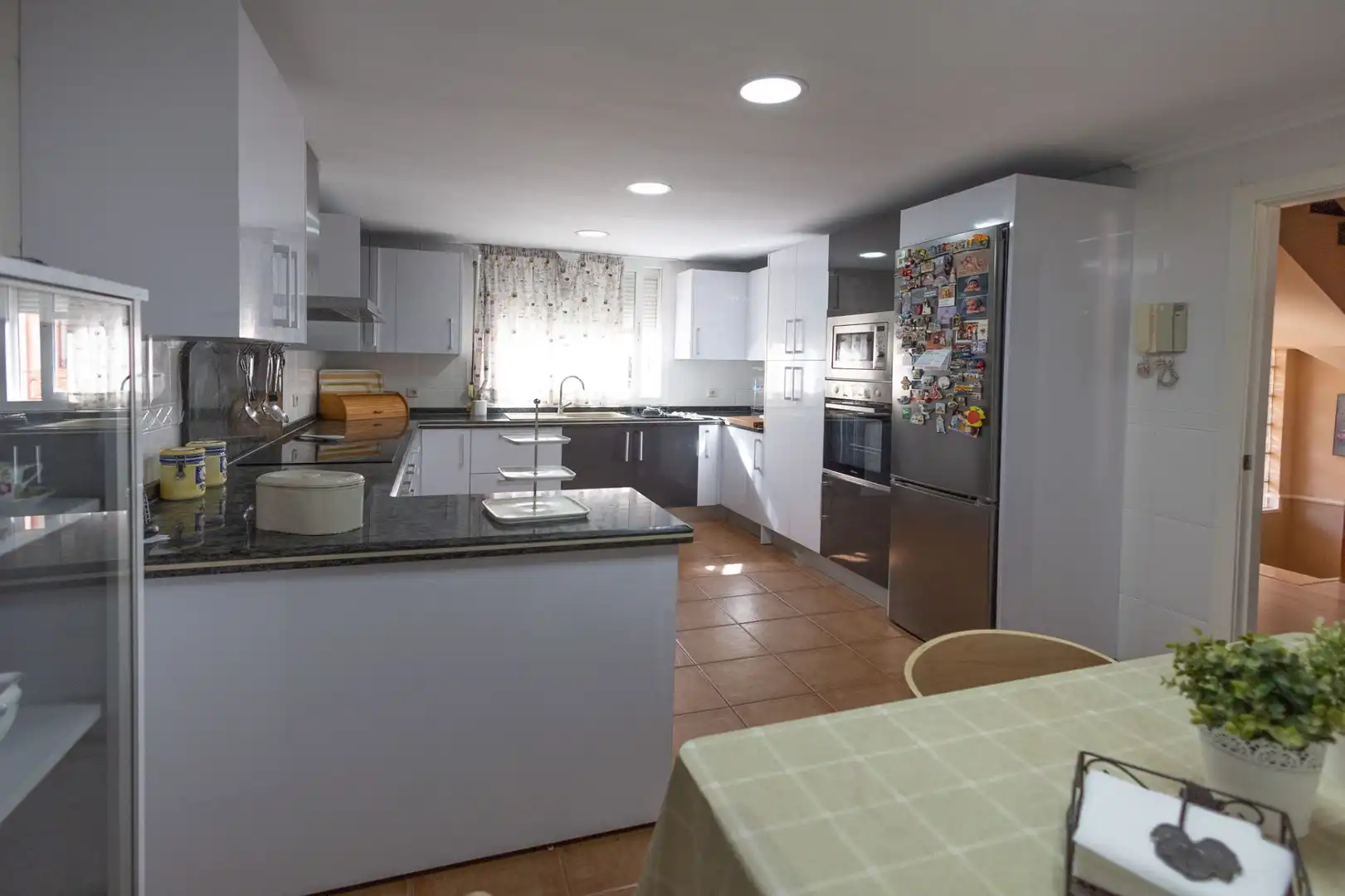 Cocina de Casa o chalet en venta en Melilla con Aire acondicionado, Calefacción y Jardín privado