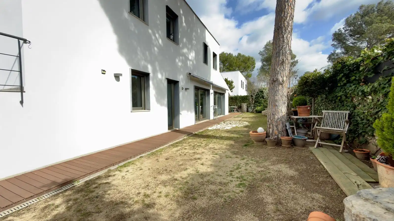 Vista exterior de Casa o xalet en venda en Castellolí amb Calefacció, Jardí privat i Terrassa