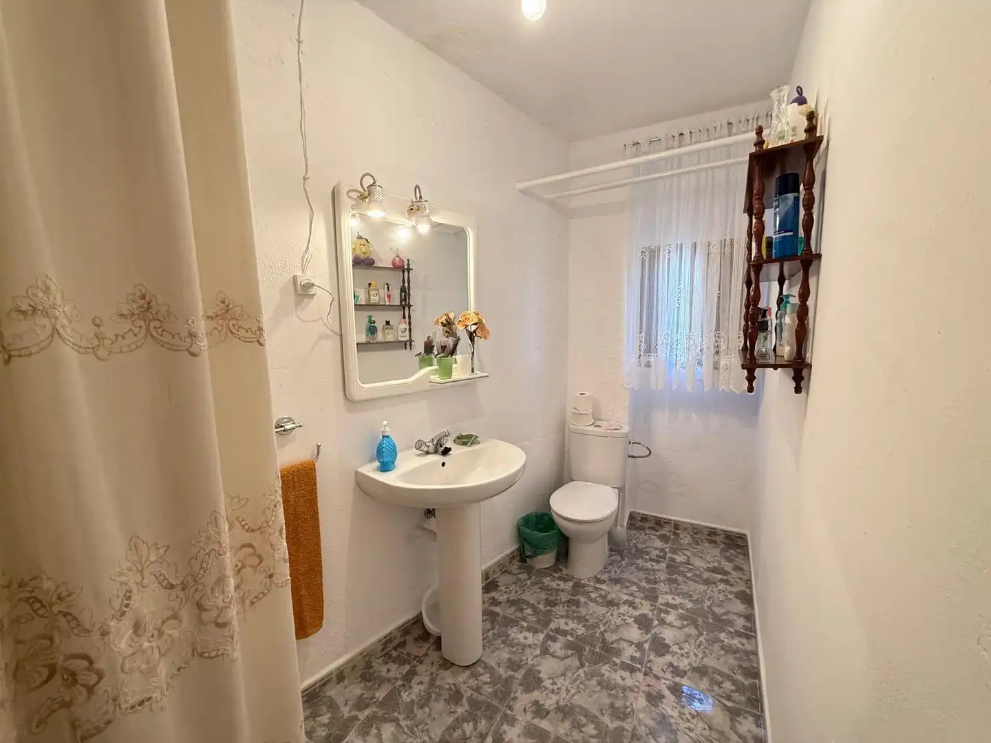 Baño de Casa o chalet en venta en Villanueva de Algaidas con Aire acondicionado, Calefacción y Jardín privado