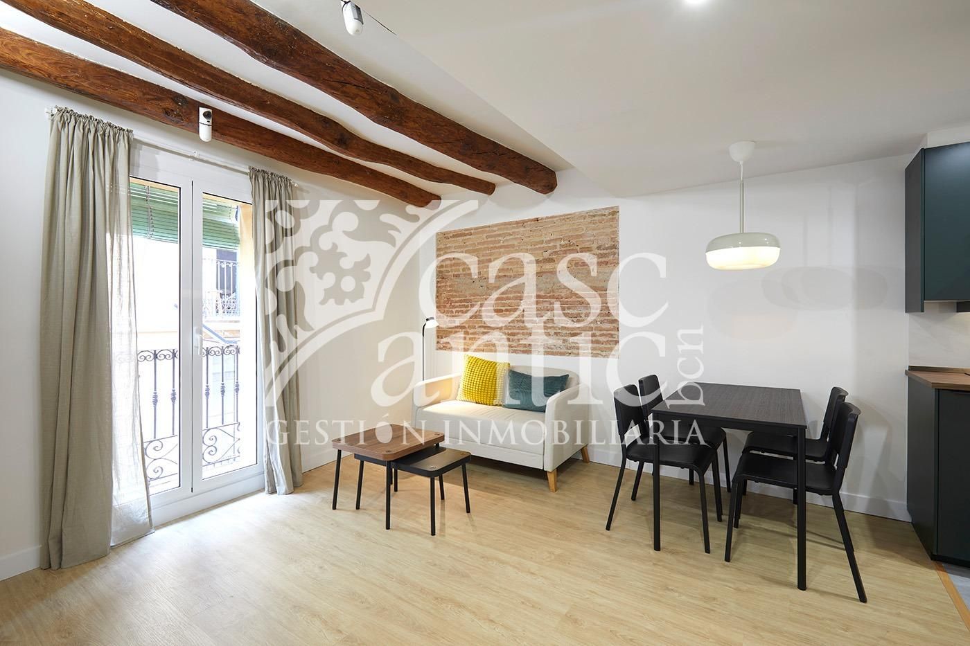 Living room of Flat for sale in  Barcelona Capital  with Balcony